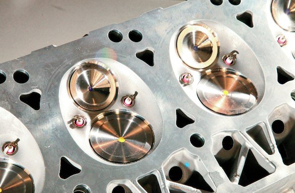 dodge-370ci-v-8-supercharged-hellcat-hemi-engine-combustion-chamber.jpg